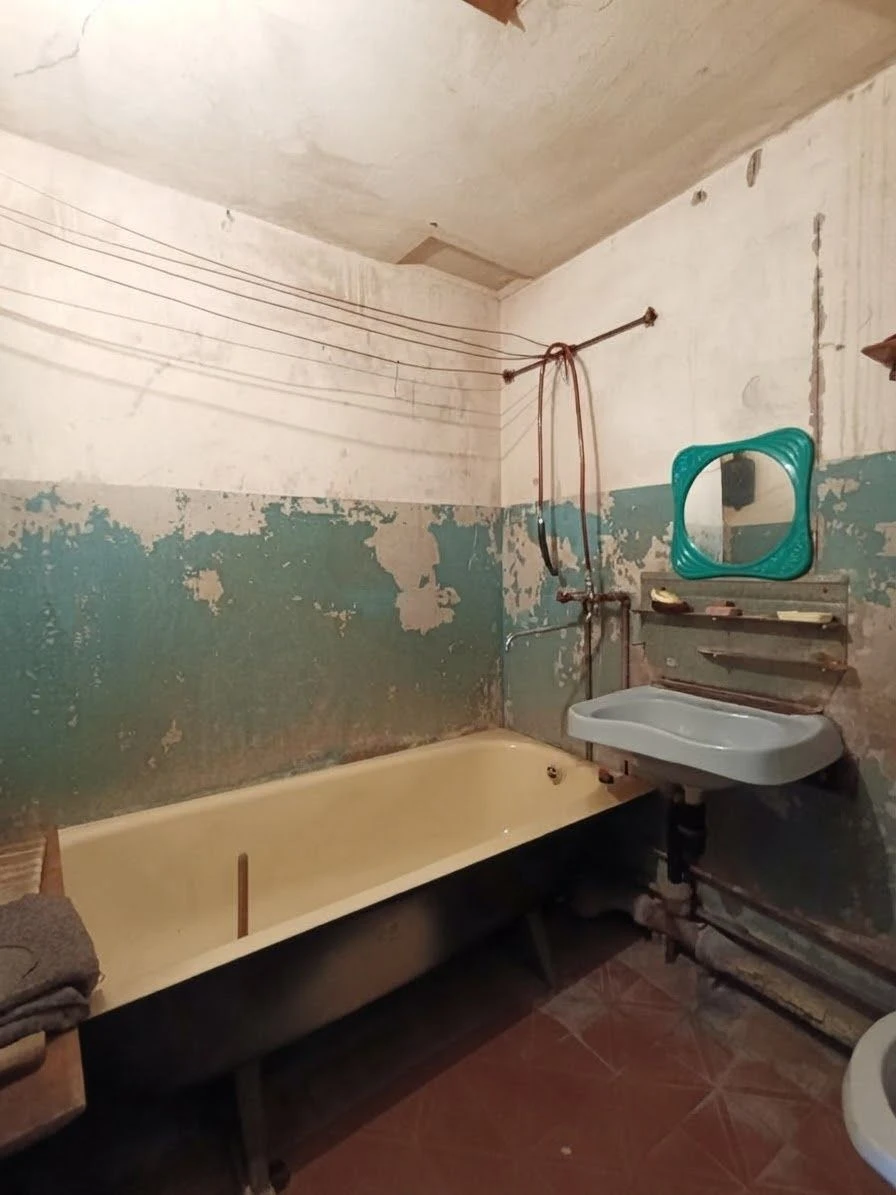 For Sale: 1-Bedroom Apartment for Renovation