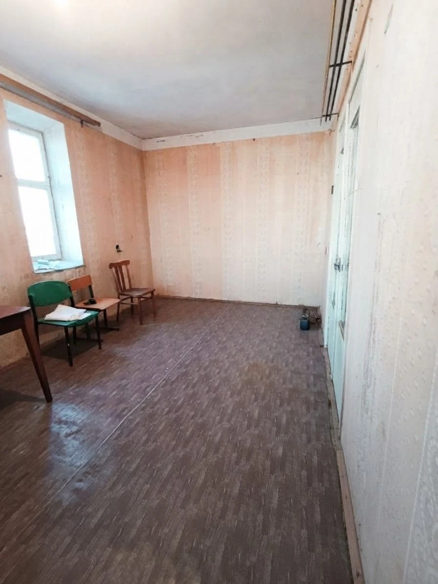 For Sale: 1-Bedroom Apartment for Renovation