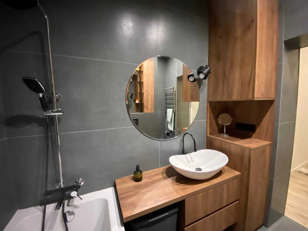 Two-bedroom apartment for sale, from the owner, with a large terrace