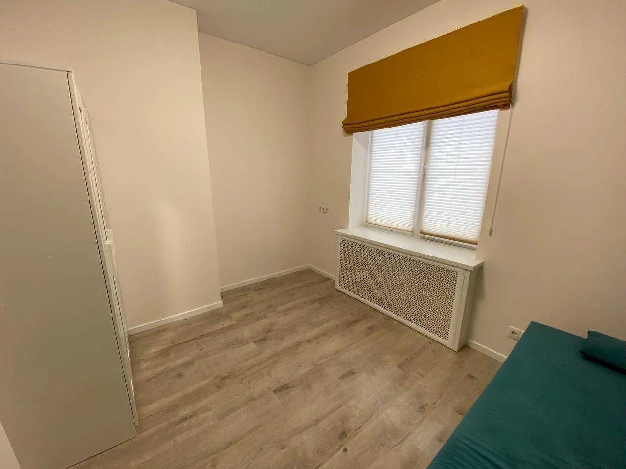 Two-bedroom apartment for sale, from the owner, with a large terrace