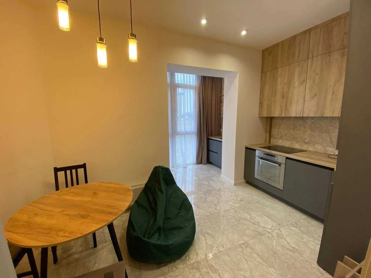 Two-bedroom apartment for sale, from the owner, with a large terrace