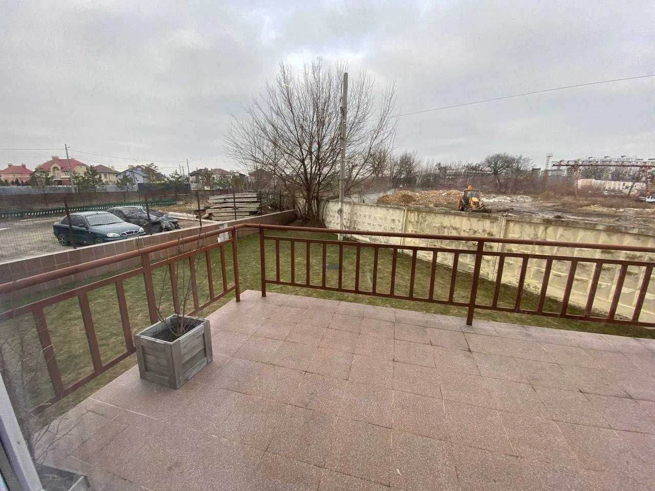 Two-bedroom apartment for sale, from the owner, with a large terrace