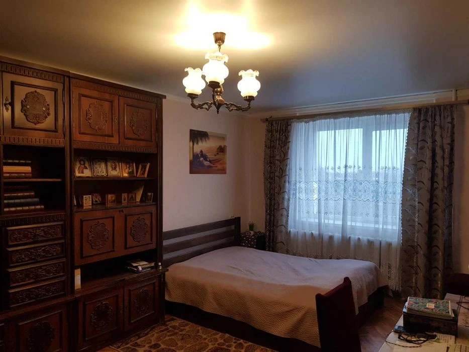 Продам 3-х ком.квартиру на Тополе 3. От собственника.