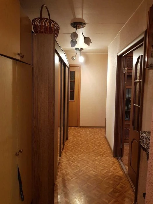 Продам 3-х ком.квартиру на Тополе 3. От собственника.