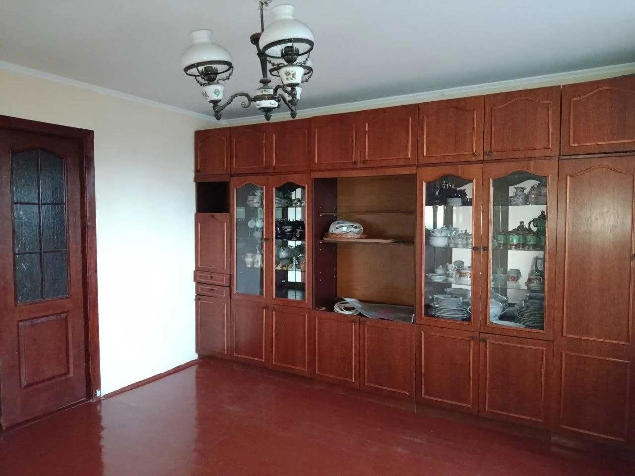For Sale: 3-bedroom apartment on Dombrovsky Street