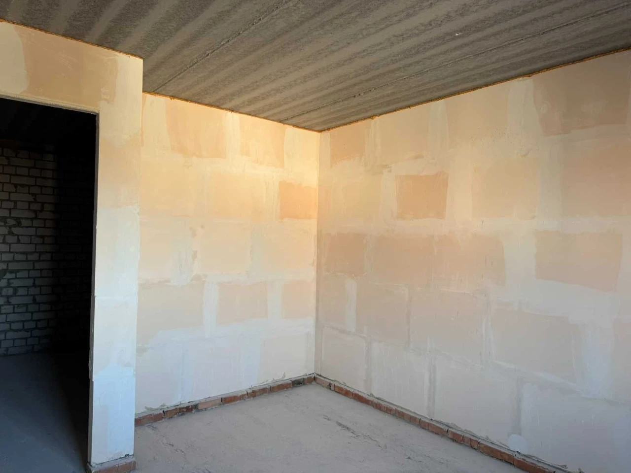 Large 1-Bedroom Apartment in "Andorra" Residence