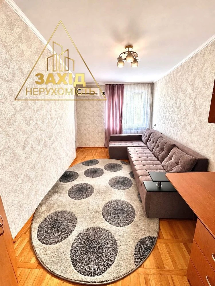 Well-maintained 3-room apartment 69.3 m² on Krovchuka Street near the gymnasium
