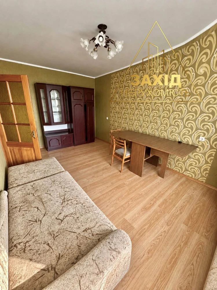 Two-room apartment 45.5 sq m on Молоді Street near the Northern Market