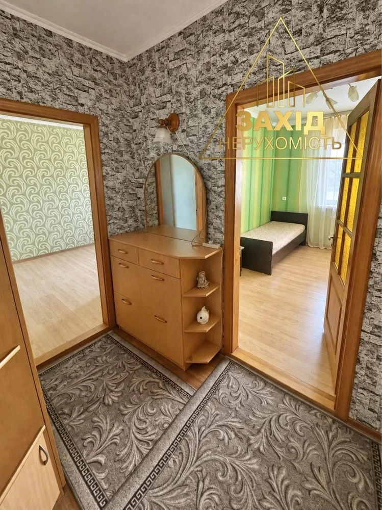 Two-room apartment 45.5 sq m on Молоді Street near the Northern Market