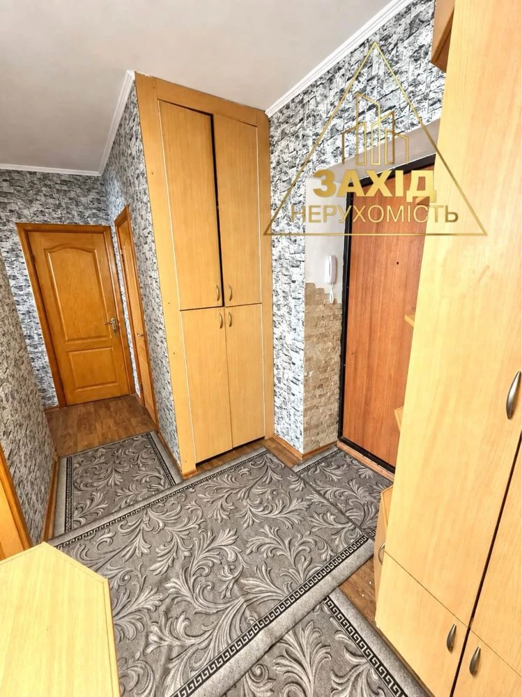 Two-room apartment 45.5 sq m on Молоді Street near the Northern Market