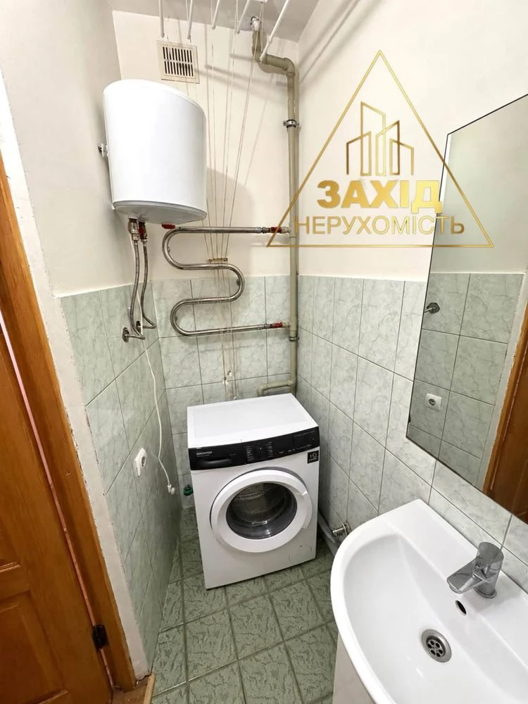 Two-room apartment 45.5 sq m on Молоді Street near the Northern Market