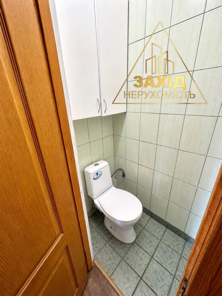 Two-room apartment 45.5 sq m on Молоді Street near the Northern Market