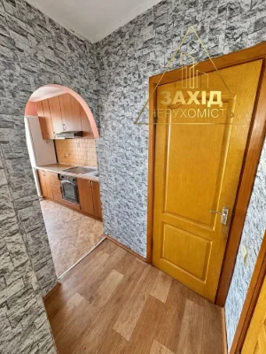 Two-room apartment 45.5 sq m on Молоді Street near the Northern Market