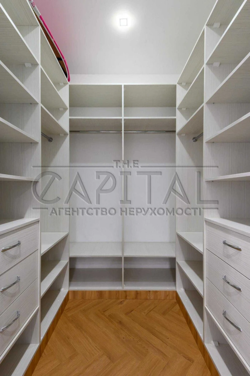 Продаж квартири в ЖК "Richmond" вул. Джона Маккейна, 26