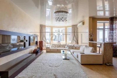 Apartment for Sale on Lesya Ukrainka Blvd, 23, Pechersk District! In the center