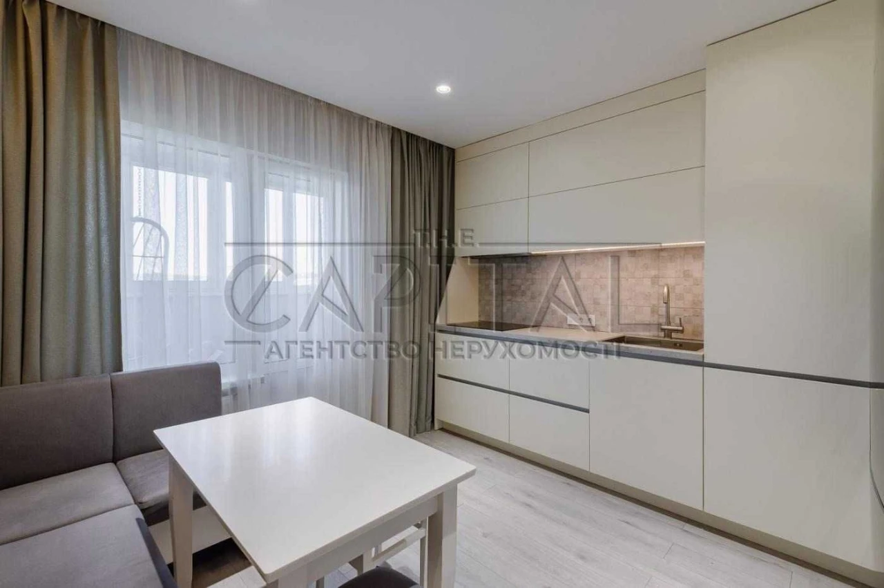 Продаж квартири  ЖК The Lakes пер. Ясинуватський, 11