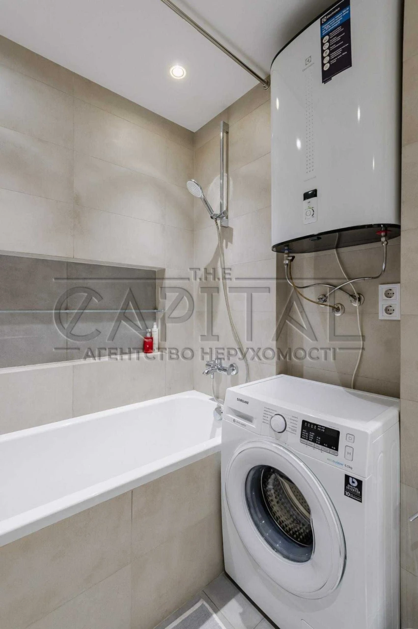 Продаж квартири  ЖК The Lakes пер. Ясинуватський, 11