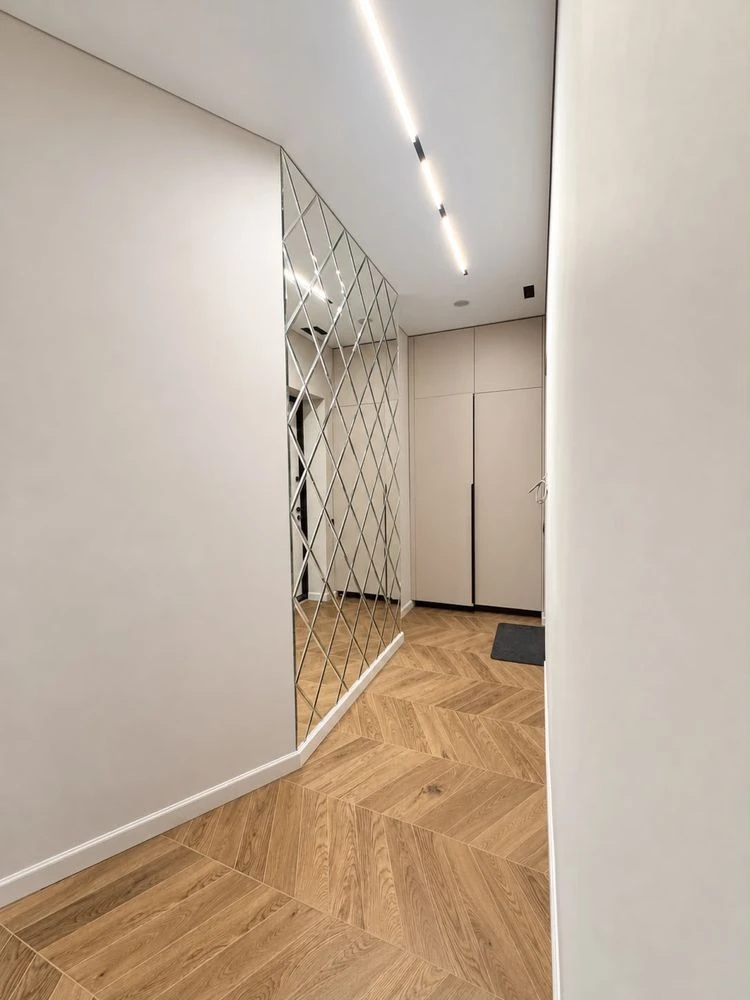 Sale of a 2-bedroom apartment in the city center