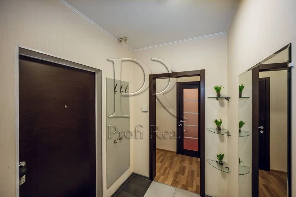 0% Commission! Sale of a 2-room apartment on Dragomanova Street 1L/Pozniaky