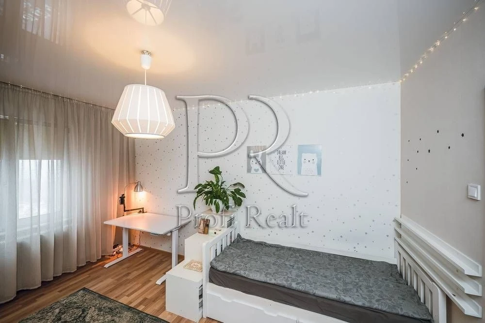 0% Commission! Sale of a 2-room apartment on Dragomanova Street 1L/Pozniaky