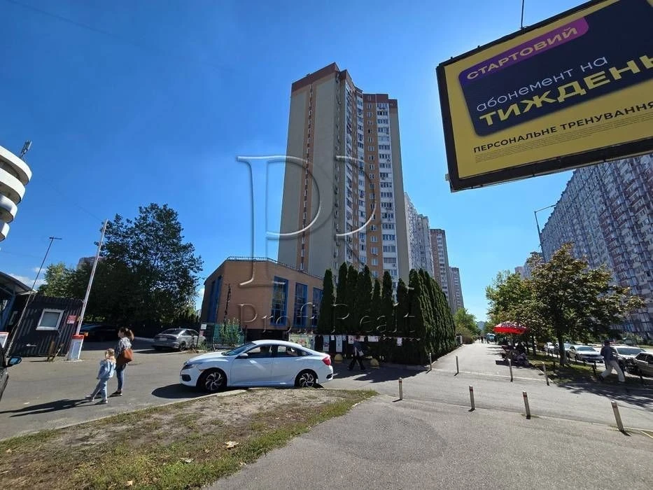 0% Commission! Sale of a 2-room apartment on Dragomanova Street 1L/Pozniaky