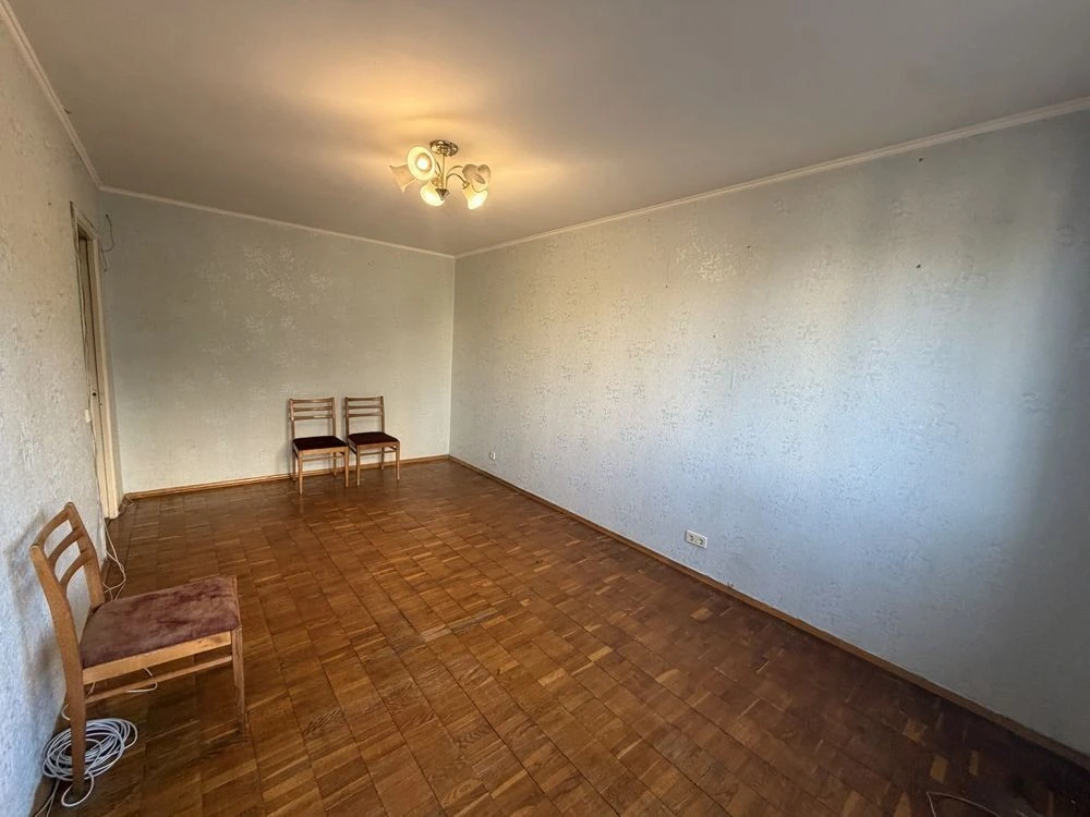For sale, 2-bedroom apartment in the Darnitsa district, Sevastopol Street, 19