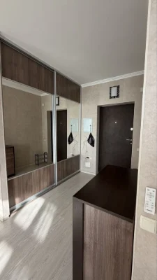 Сдается просторная квартира - ул. Николая Бажана, 8Б