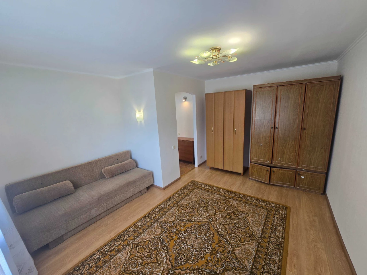 Sale of a 1-room apartment 30 sq m Soliani pr. Heroes of Ukraine