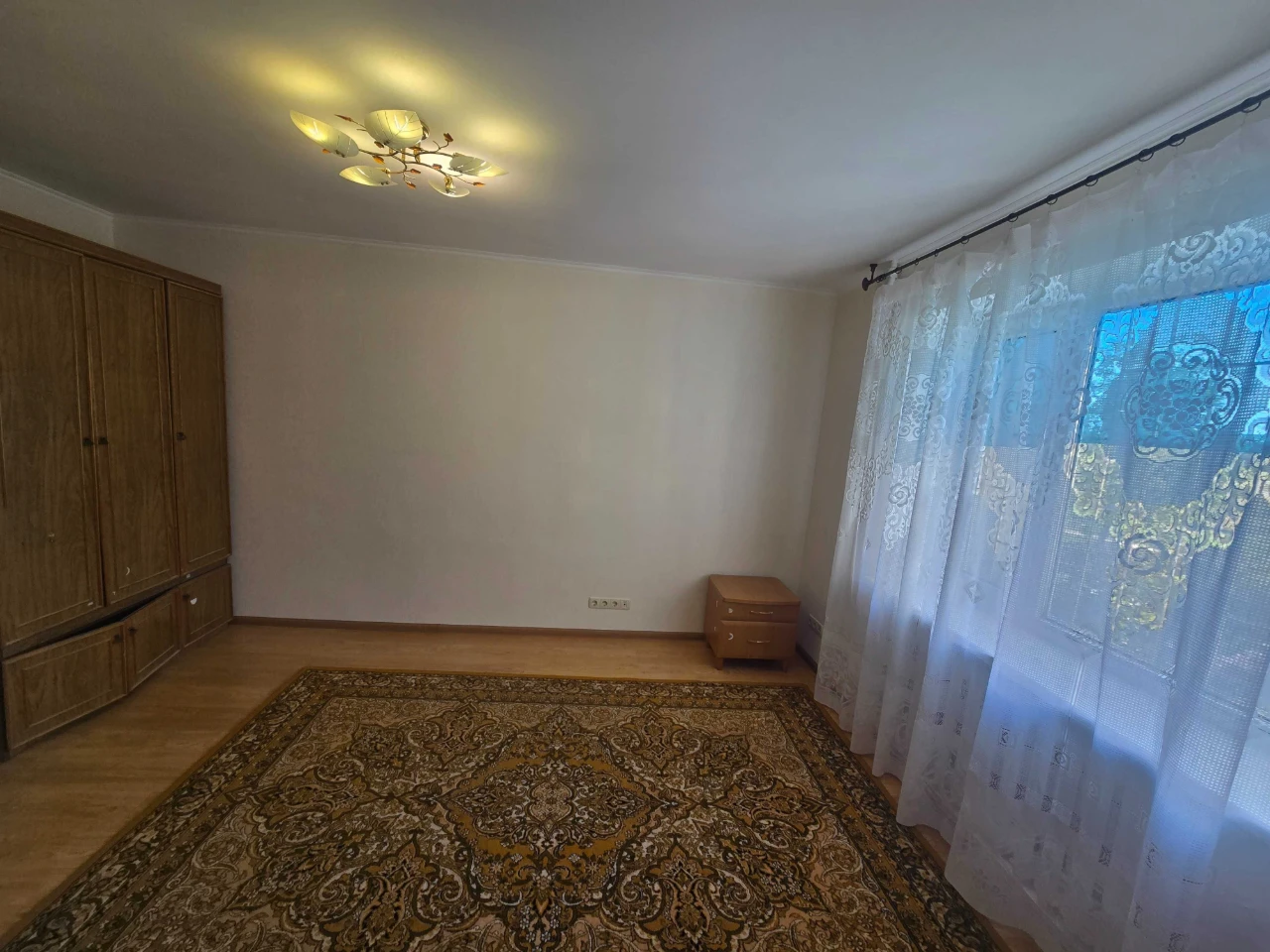 Sale of a 1-room apartment 30 sq m Soliani pr. Heroes of Ukraine