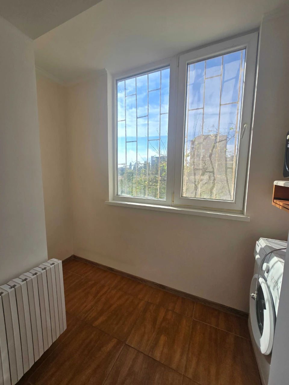 Sale of a 1-room apartment 30 sq m Soliani pr. Heroes of Ukraine