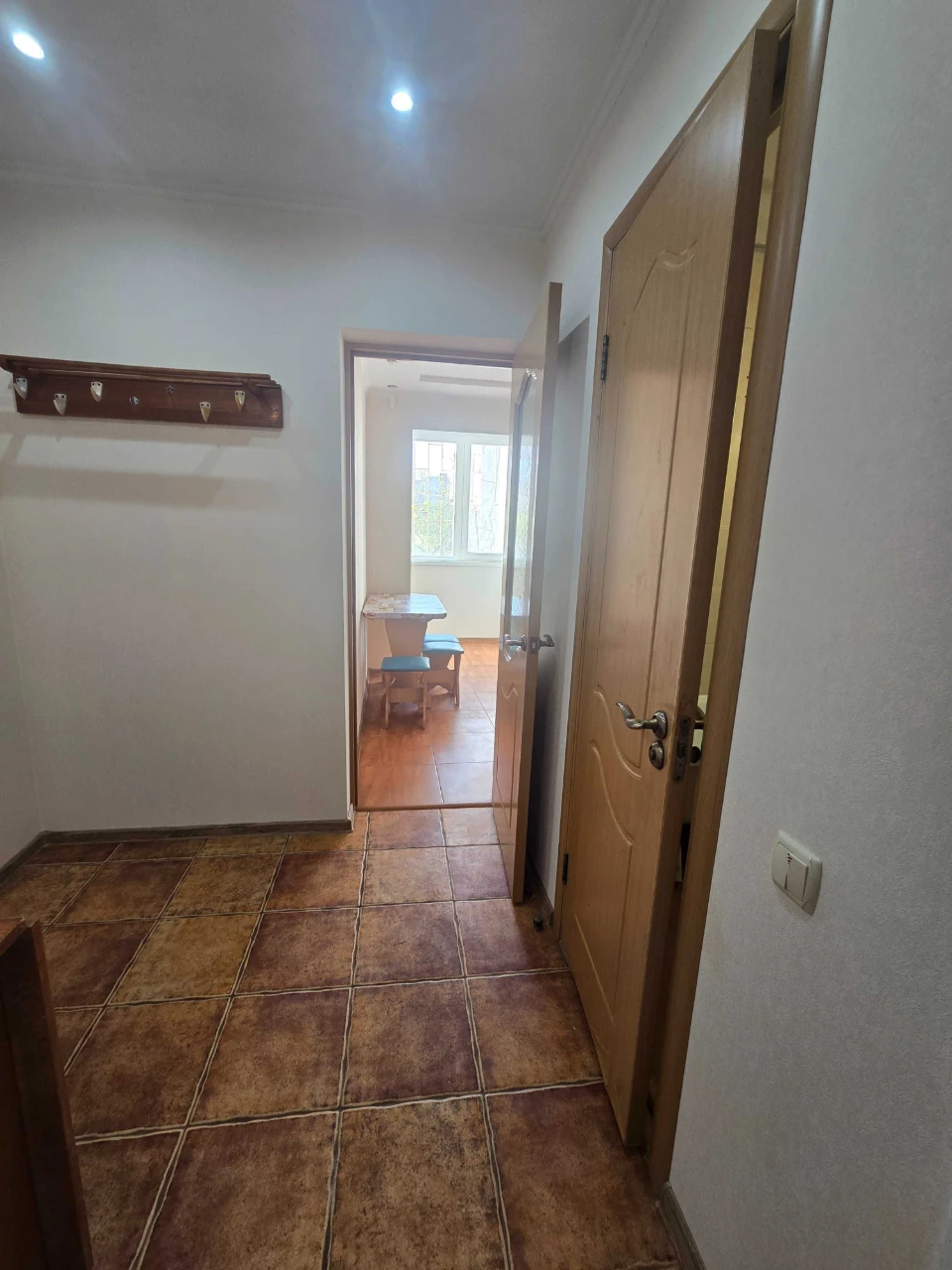 Sale of a 1-room apartment 30 sq m Soliani pr. Heroes of Ukraine