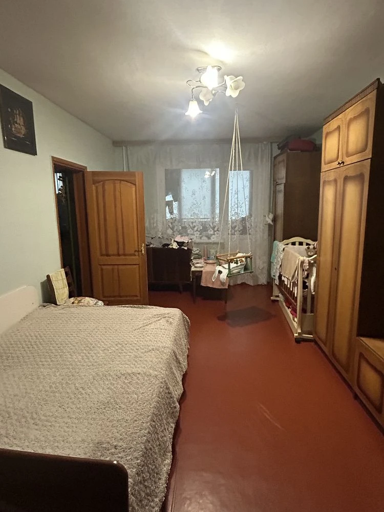 Vol. Chervnoi Kaliny, 12. Spacious apartment awaits you!