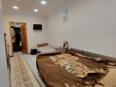Apartment. Kyiv, Kharkiv Avenue