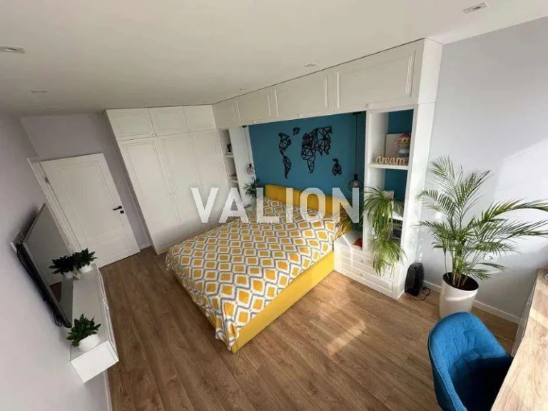 Sale of a 2-room apartment on Prospect Vydradnyi 2