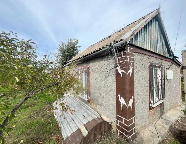 For sale: Cottage near the Raket River