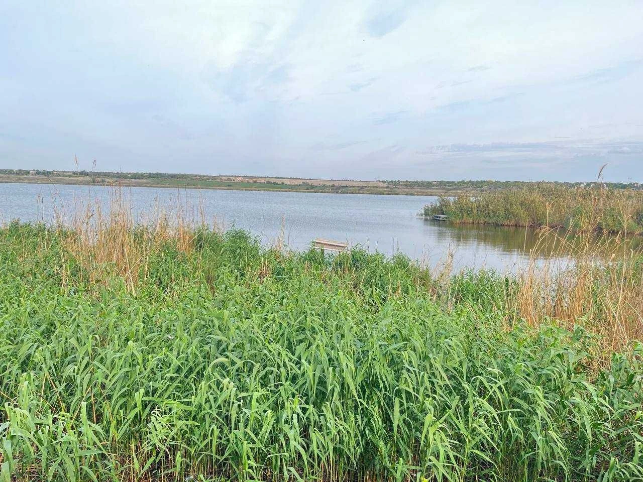 Продам дачу в  мальовничому місті,  біля самої річки в Ракет