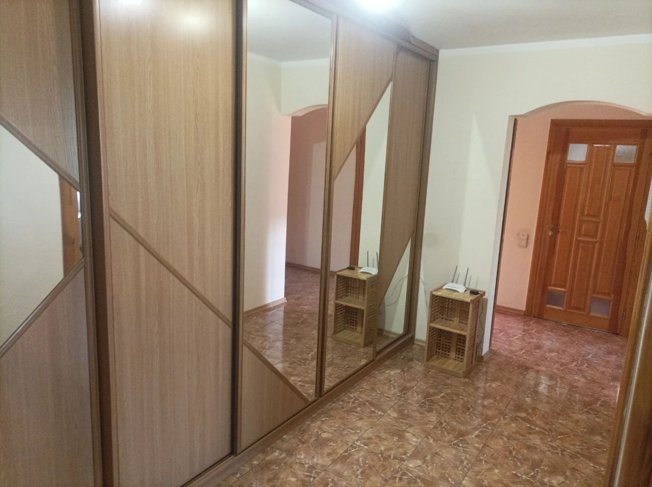 3 room apartment in Khotkevych Street