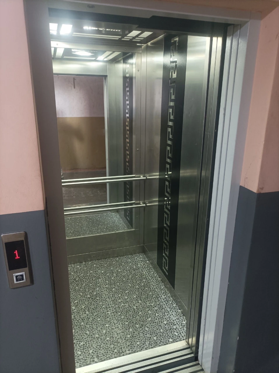 3 room apartment in Khotkevych Street