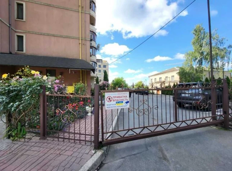 (5) Продам 4к квартиру в центре Винницы 8116