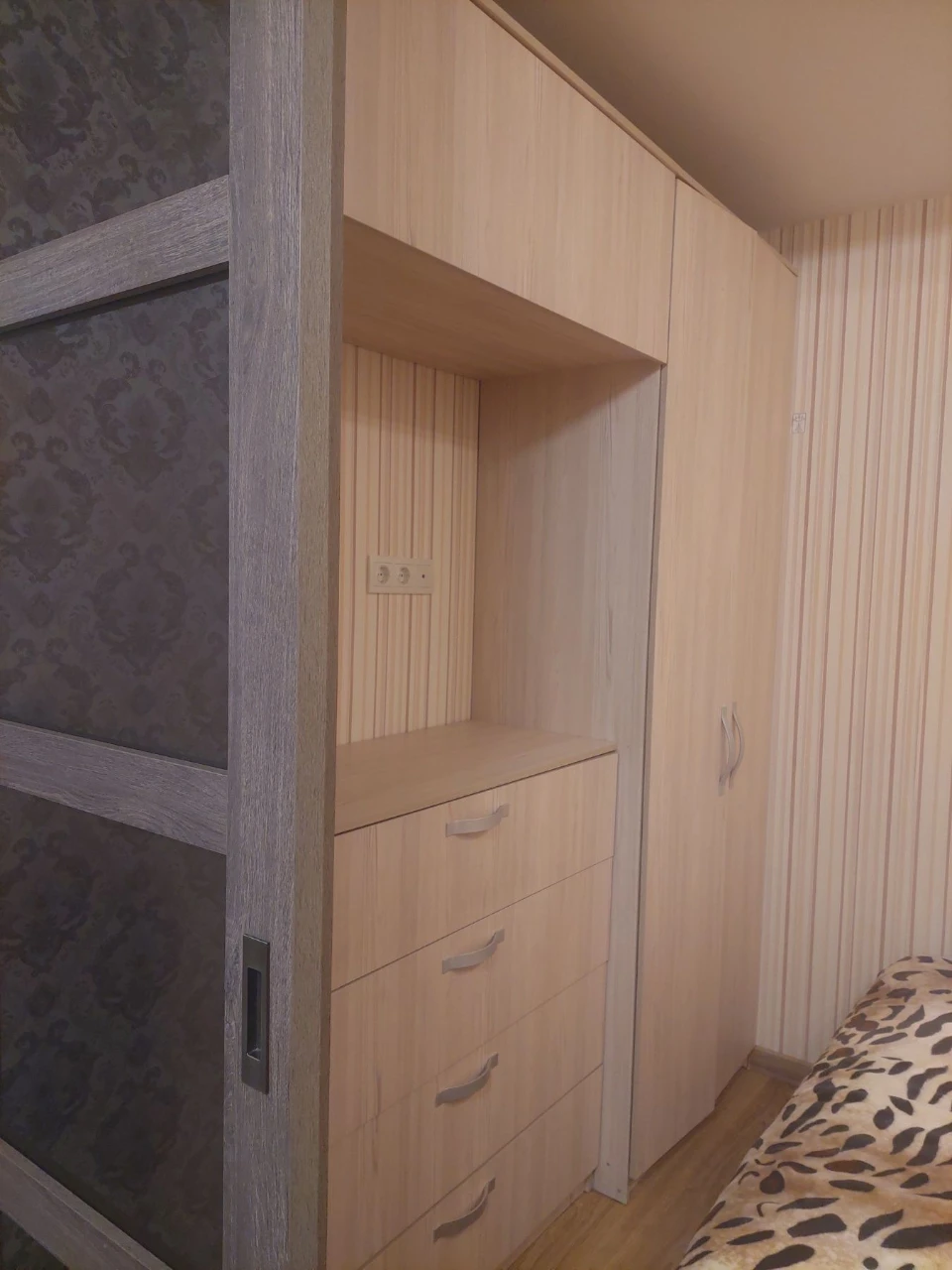 Продам квартиру,м.Армійська