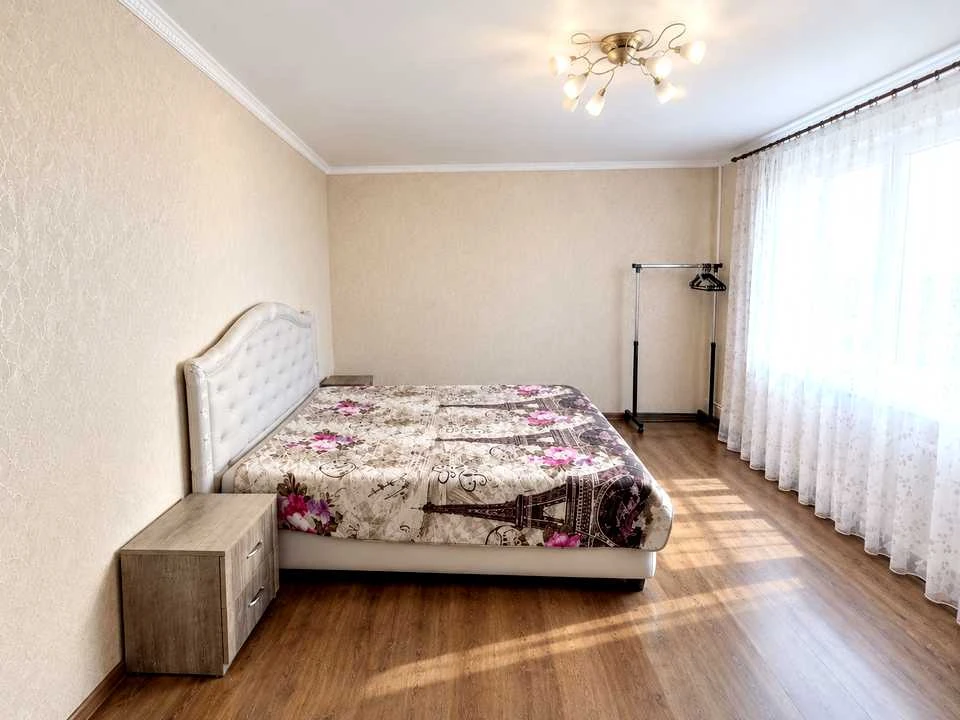 Квартира. Киев, проспект Миколы Бажана