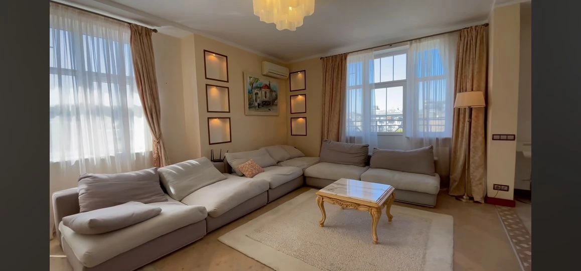 Поділ.Сковороди 6. 3 -кімнатна 145м2.Без%