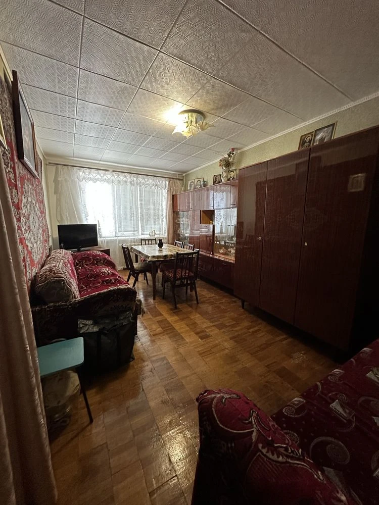 Sale of 1-room apartment (Heroes of the Defenders)