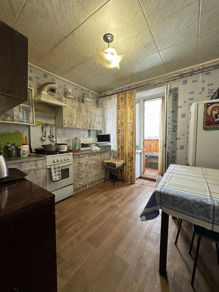 Sale of 1-room apartment (Heroes of the Defenders)