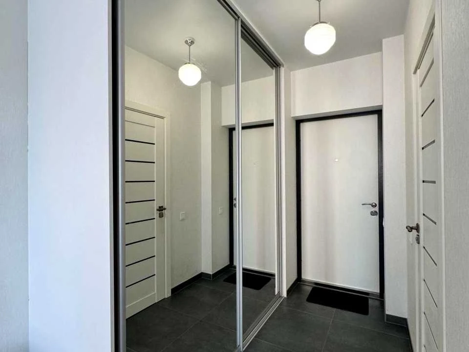 Apartment. Kyiv, Beryestejski prospekt.