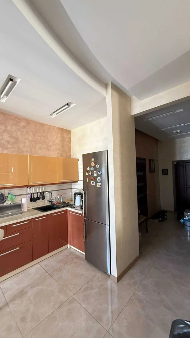 For sale apartment on Yarvnitsky Prospect