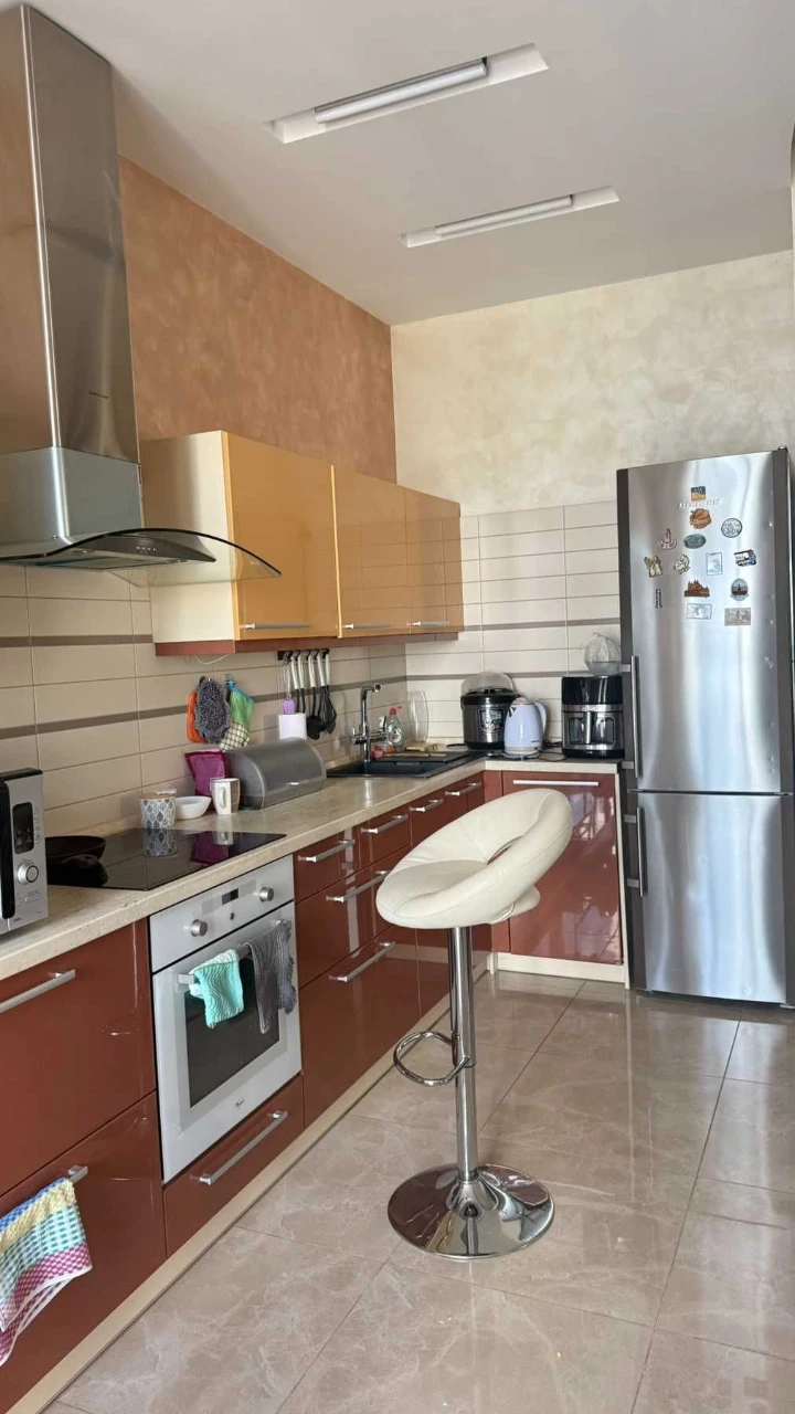For sale apartment on Yarvnitsky Prospect