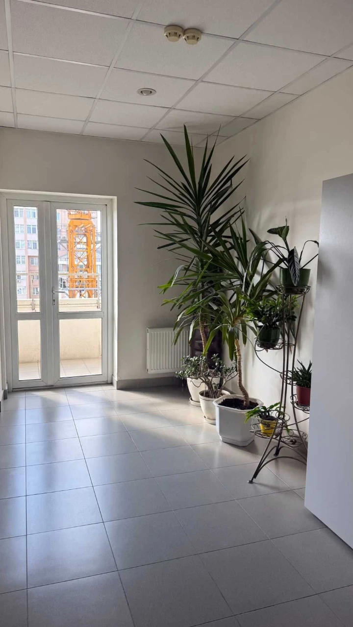 For sale apartment on Yarvnitsky Prospect