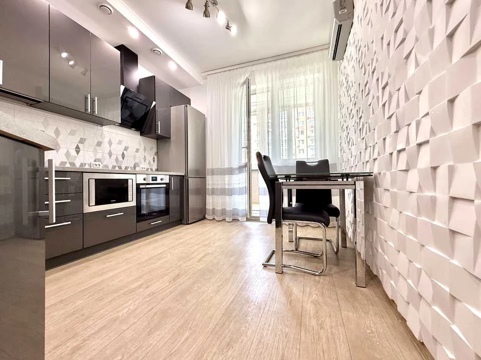 Apartment. Elizabeth Chvadar Street, Kyiv