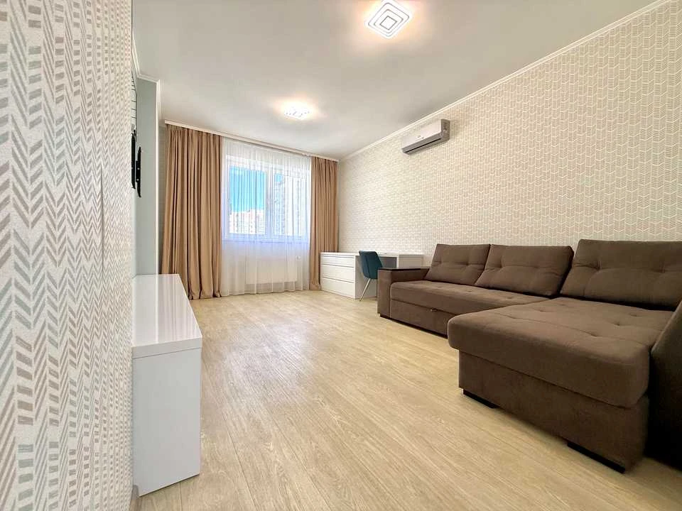 Apartment. Elizabeth Chvadar Street, Kyiv
